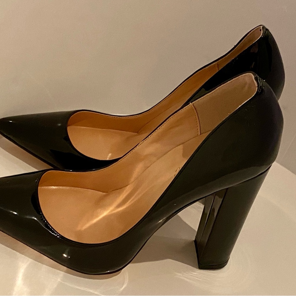 Dionne Micheli Shoes - Picture 2 of 4